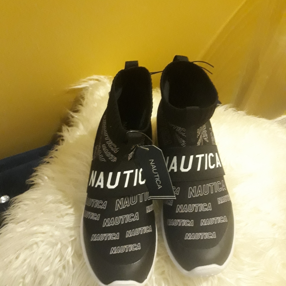 New Nautica Sneakers Size 10 - Picture 5 of 5